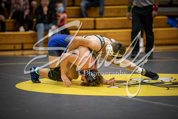 2020.12.10 FHS Wrestling Triangular_00825