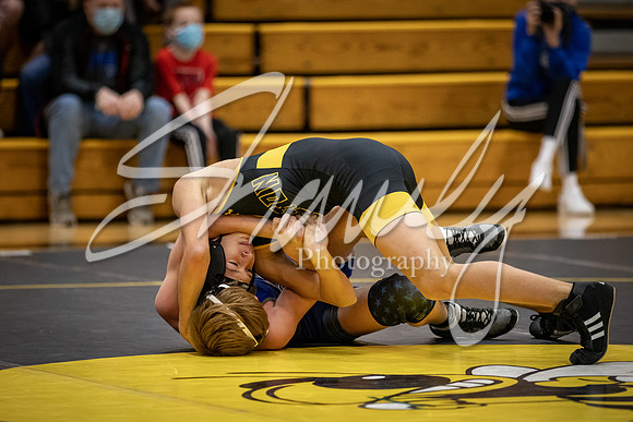 2020.12.10 FHS Wrestling Triangular_01467