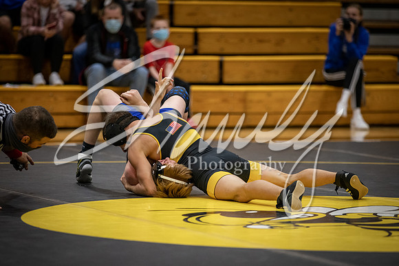 2020.12.10 FHS Wrestling Triangular_01482