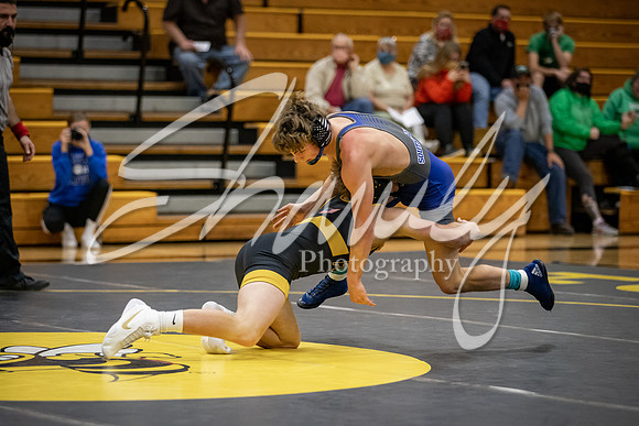 2020.12.10 FHS Wrestling Triangular_01621