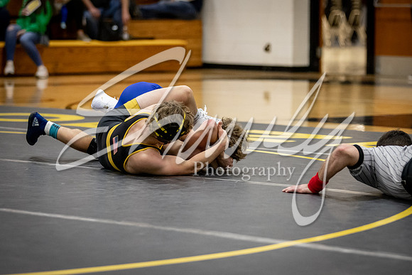 2020.12.10 FHS Wrestling Triangular_01649