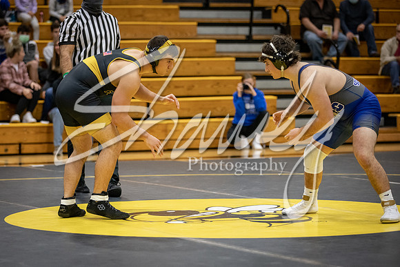 2020.12.10 FHS Wrestling Triangular_01703