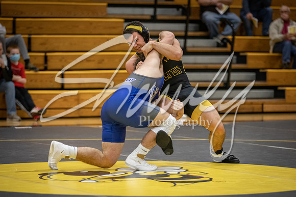 2020.12.10 FHS Wrestling Triangular_01781