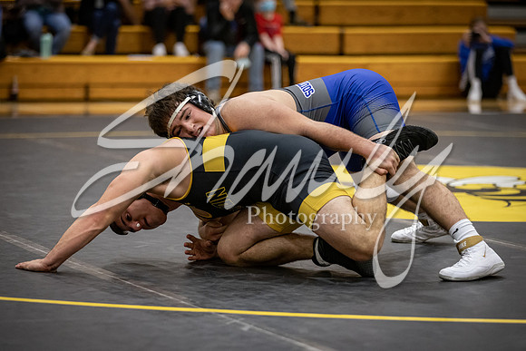 2020.12.10 FHS Wrestling Triangular_01922