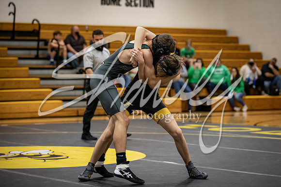 2020.12.10 FHS Wrestling Triangular_02309
