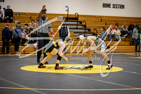 2020.12.10 FHS Wrestling Triangular_02656