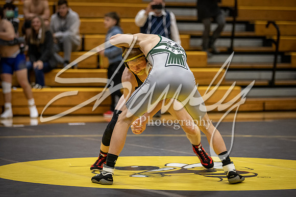 2020.12.10 FHS Wrestling Triangular_02669
