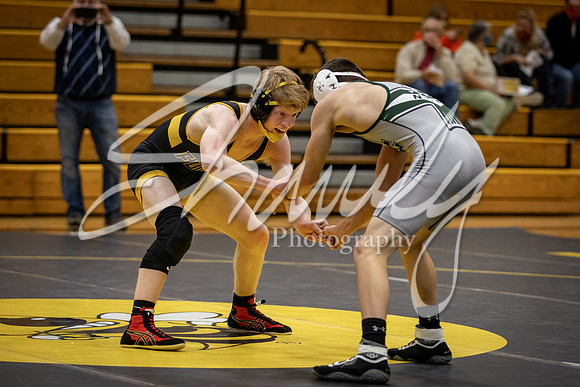 2020.12.10 FHS Wrestling Triangular_02783