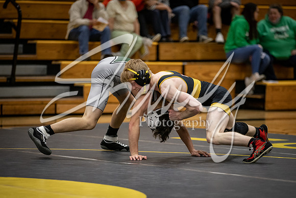 2020.12.10 FHS Wrestling Triangular_02900