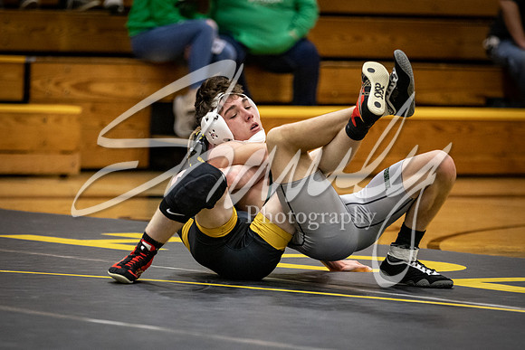 2020.12.10 FHS Wrestling Triangular_02956