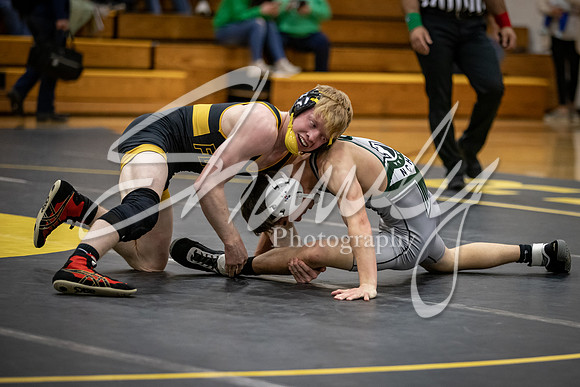 2020.12.10 FHS Wrestling Triangular_03025