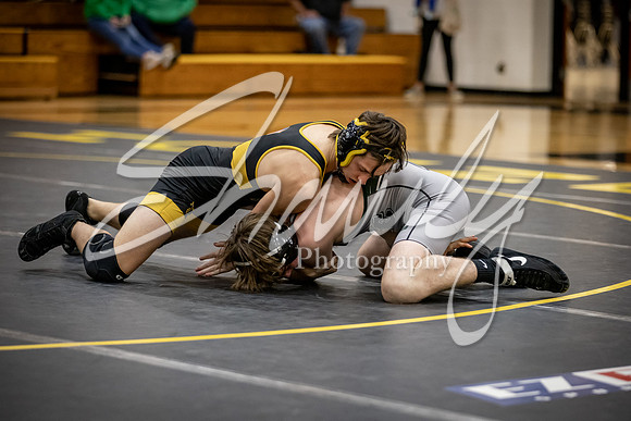 2020.12.10 FHS Wrestling Triangular_03375