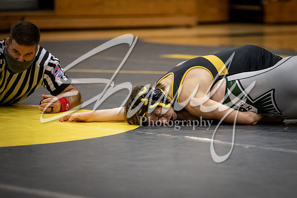 2020.12.10 FHS Wrestling Triangular_03429