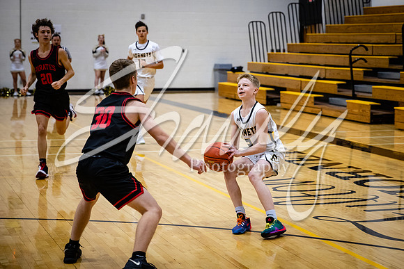 2020.12.11 FHS Basketball Vs. Hannibal_01143