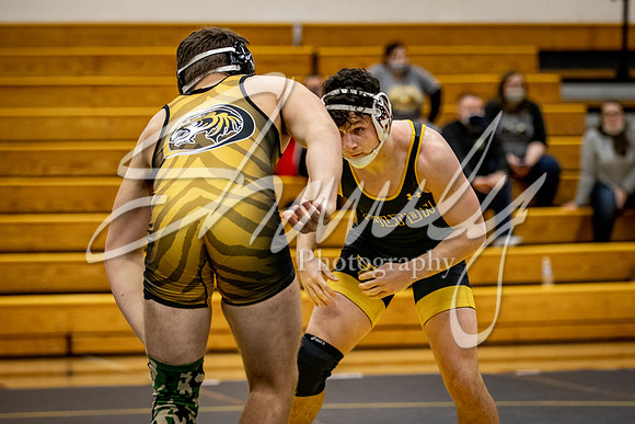 2020.12.15 FHS Wrestling Vs. Smith-Cotton_00103