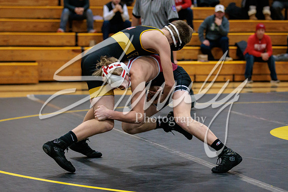 2022.01.06 FHS Wrestling Vs. Hannibal02503