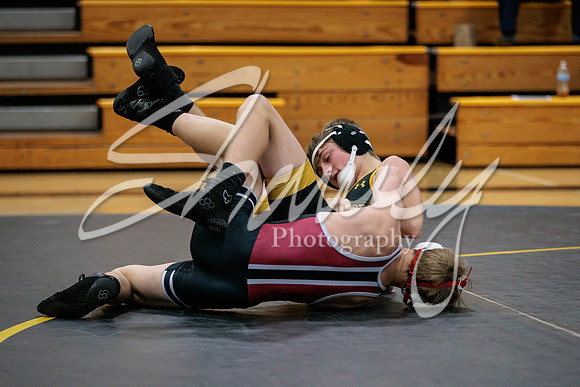 2022.01.06 FHS Wrestling Vs. Hannibal02522