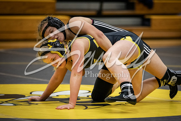 2021.01.14 FHS Wrestling Girls Quad00147