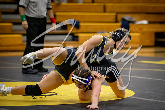 2021.01.14 FHS Wrestling Girls Quad00445