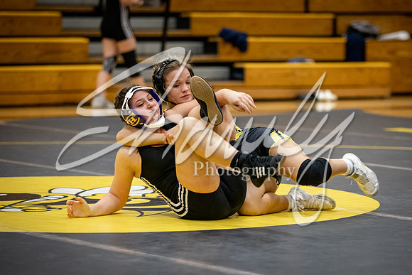 2021.01.14 FHS Wrestling Girls Quad00487