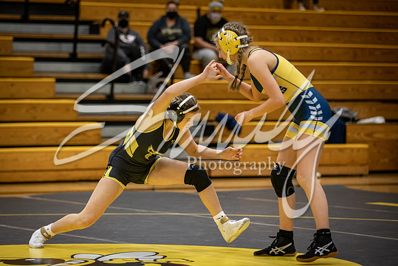 2021.01.14 FHS Wrestling Girls Quad00657