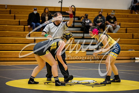 2021.01.14 FHS Wrestling Girls Quad00748