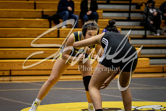 2021.01.14 FHS Wrestling Girls Quad00988