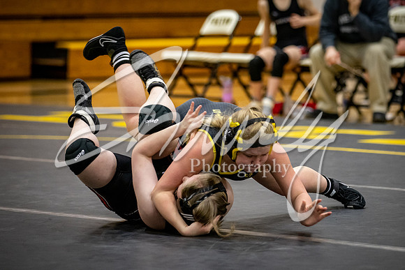 2021.01.14 FHS Wrestling Girls Quad02333