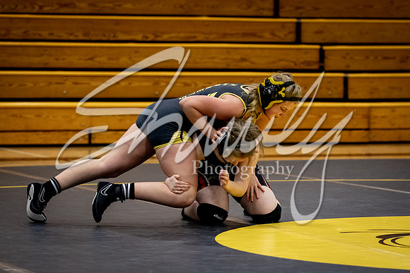 2021.01.14 FHS Wrestling Girls Quad02375