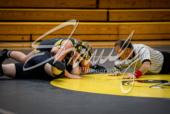 2021.01.14 FHS Wrestling Girls Quad02463