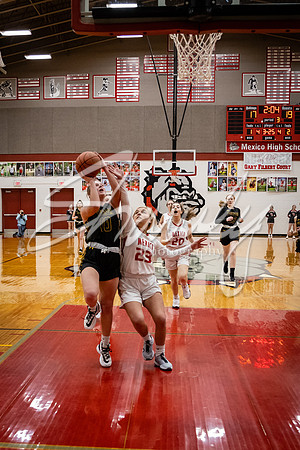 2021.02.02 FHS Basketball Vs. Mexico01285