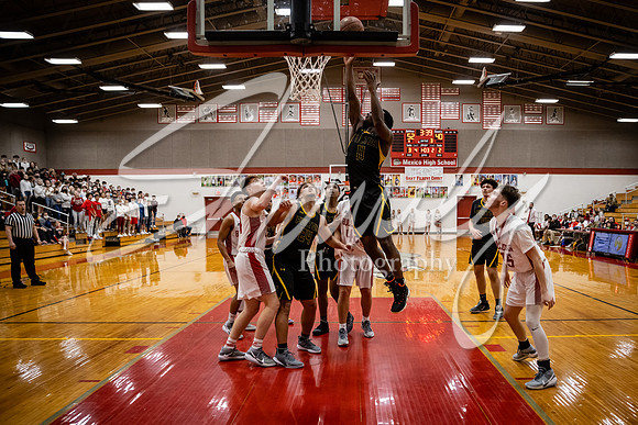 2021.02.02 FHS Basketball Vs. Mexico04952
