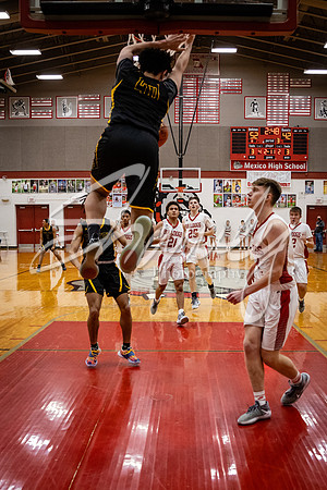 2021.02.02 FHS Basketball Vs. Mexico04981