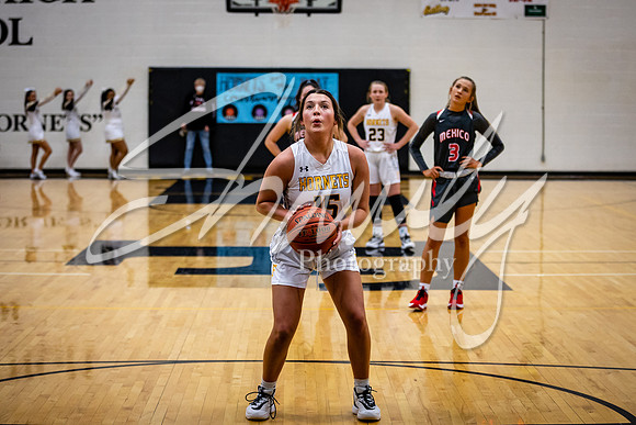 2021.02.22 FHS Girls Basketball Vs. Mexico03273