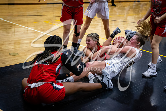 2021.02.22 FHS Girls Basketball Vs. Mexico01039