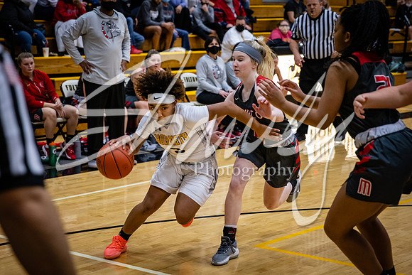 2021.02.22 FHS Girls Basketball Vs. Mexico01356