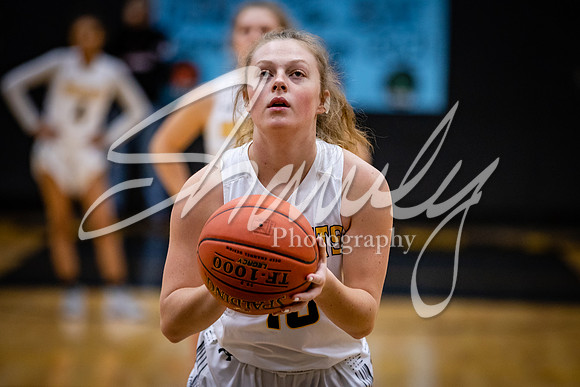2021.02.22 FHS Girls Basketball Vs. Mexico02621