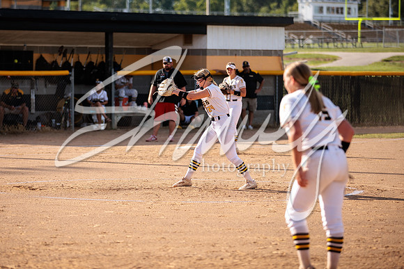 2022.09.01 FHS Softball Vs. Marshall1870