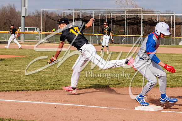 2022.04.12 FHS Baseball Vs. Moberly0858