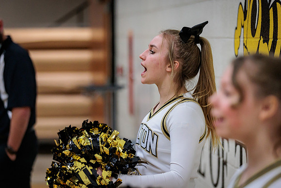 2022.01.17 FHS Basketball Vs. Eldonl03324
