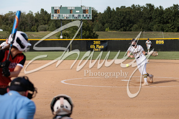 2022.09.01 FHS Softball Vs. Marshall1741