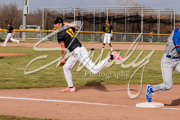 2022.04.12 FHS Baseball Vs. Moberly0859