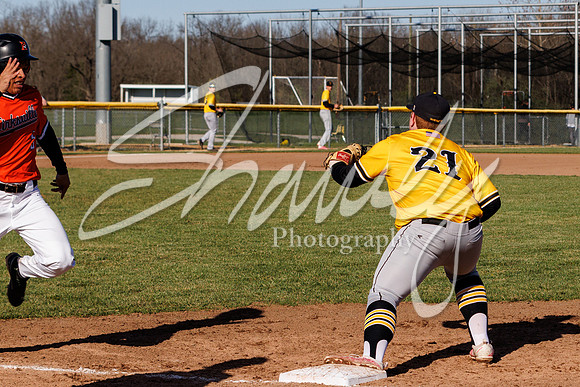 2022.04.14 FHS Baseball Vs. Kirksville0425