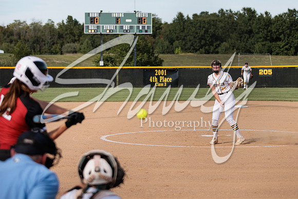 2022.09.01 FHS Softball Vs. Marshall1745