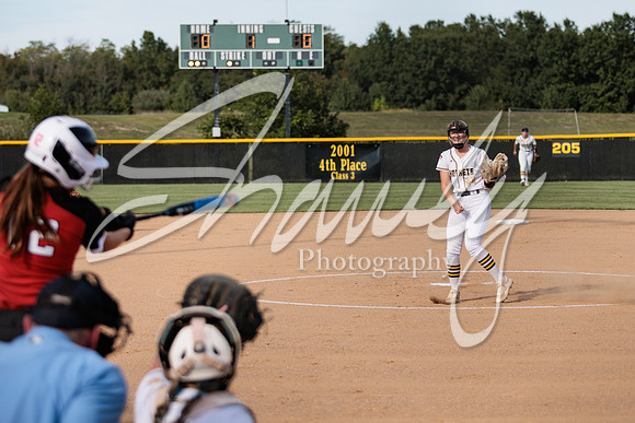 2022.09.01 FHS Softball Vs. Marshall1746