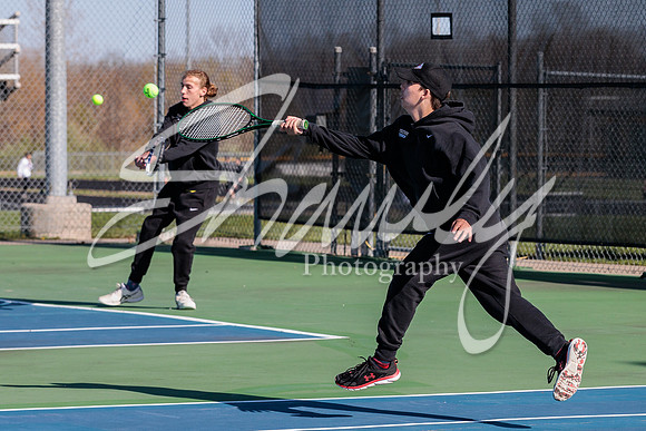 2022.04.18 FHS Boys Tennis Vs. Moberly0524