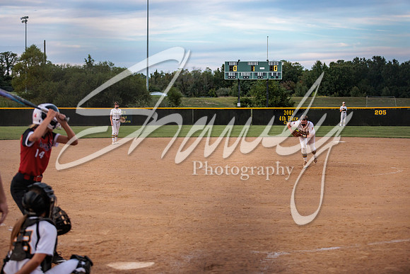 2022.09.01 FHS Softball Vs. Marshall2493
