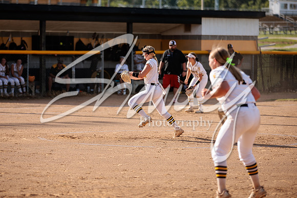2022.09.01 FHS Softball Vs. Marshall1881