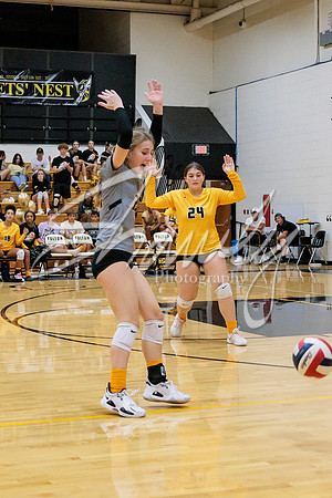 2022.09.19 FHS Volleyball Vs. Mexico3618