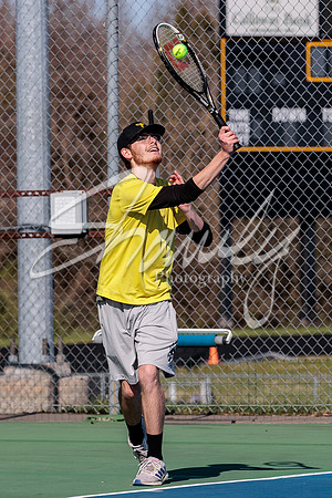 2022.04.18 FHS Boys Tennis Vs. Moberly0128